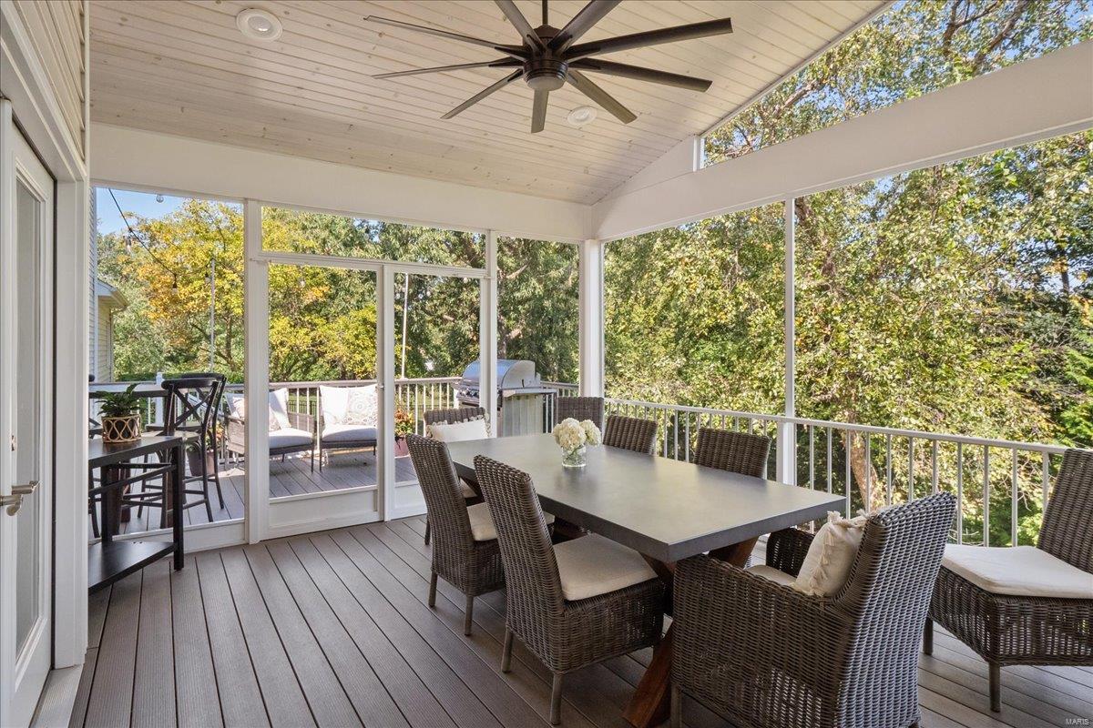 Chesterfield, Missouri 63017, United States, 5 Bedrooms Bedrooms, ,6 BathroomsBathrooms,Residential,Pending,113341