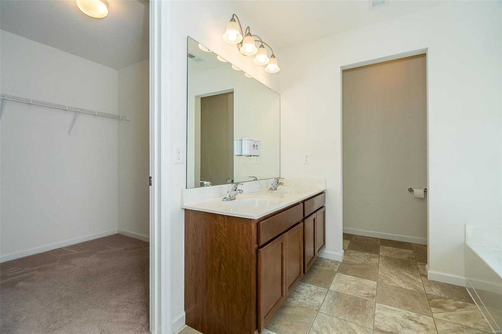 Charlestowne Crossing #3 - Residential Lease