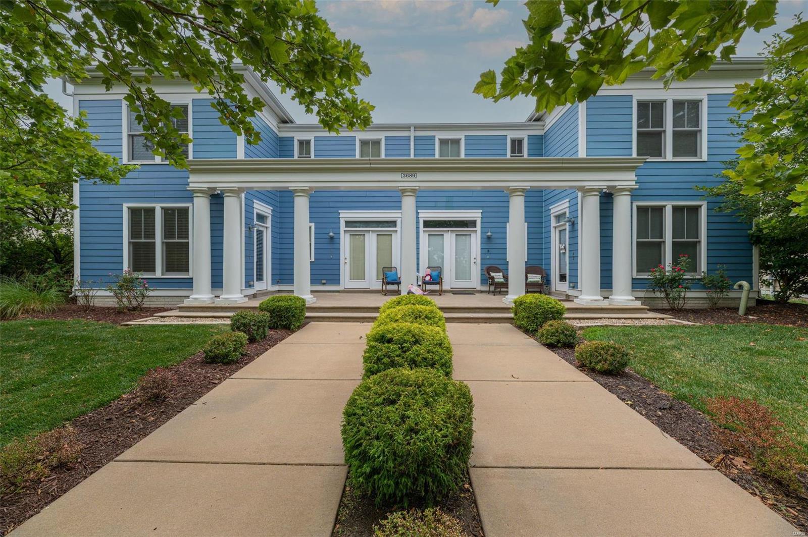 New Town At St Chas #1-D - Residential