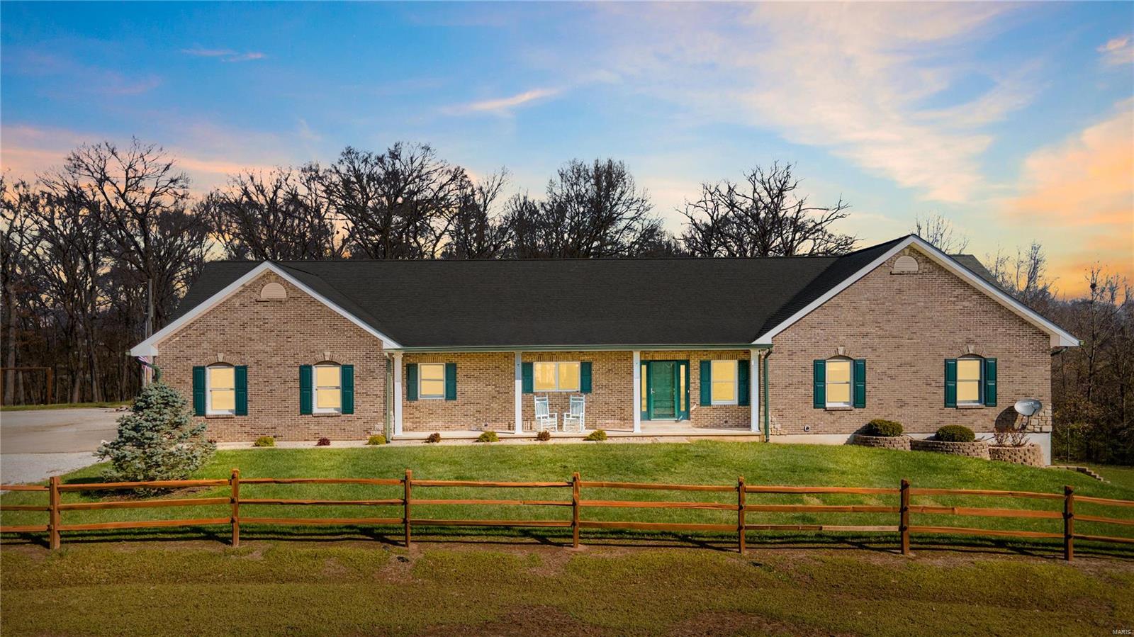 Silex, Missouri 63377, United States, 5 Bedrooms Bedrooms, ,4 BathroomsBathrooms,Residential,Pending,61803