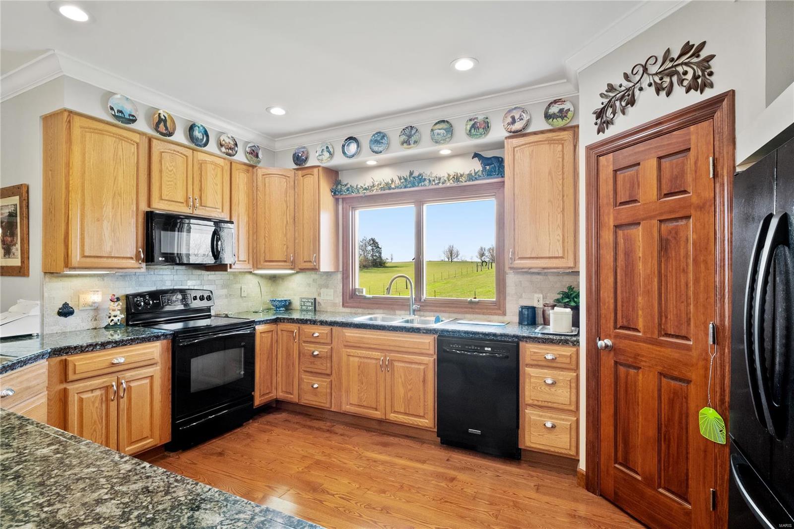 Silex, Missouri 63377, United States, 5 Bedrooms Bedrooms, ,4 BathroomsBathrooms,Residential,Pending,61803