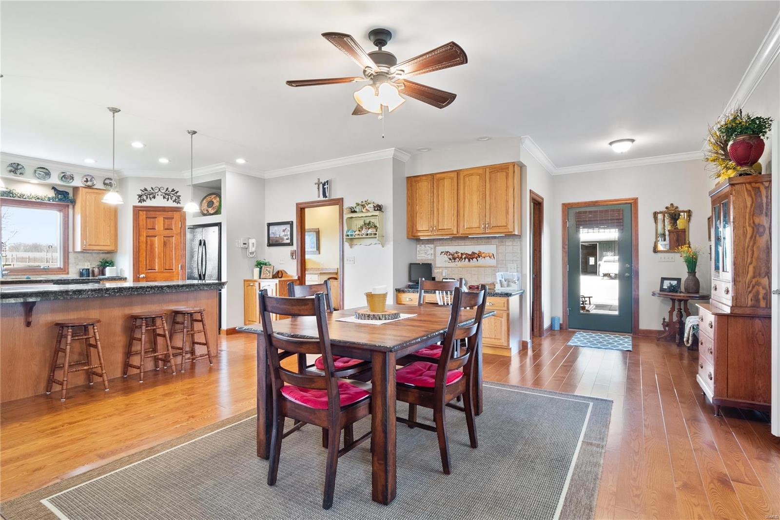 Silex, Missouri 63377, United States, 5 Bedrooms Bedrooms, ,4 BathroomsBathrooms,Residential,Pending,61803