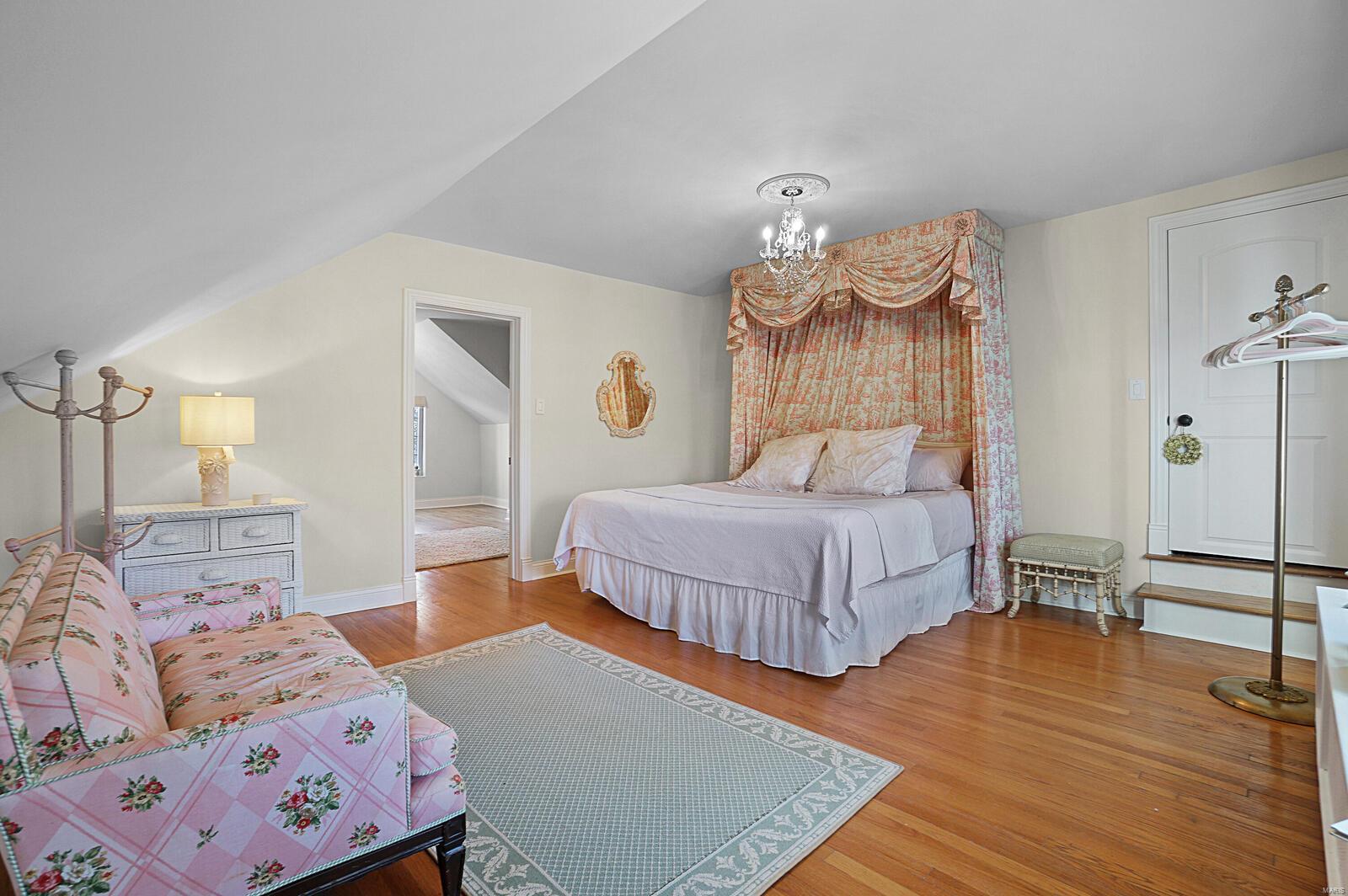 Sub of Lt 5 Summit Tr - Residential