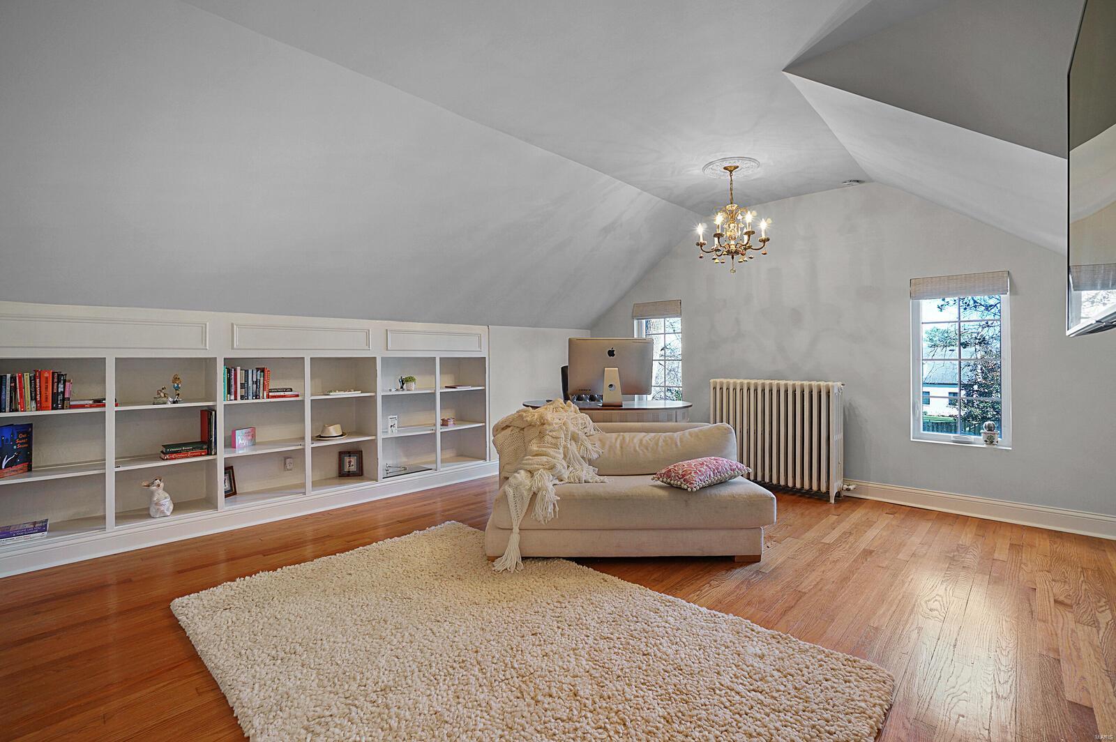 Sub of Lt 5 Summit Tr - Residential