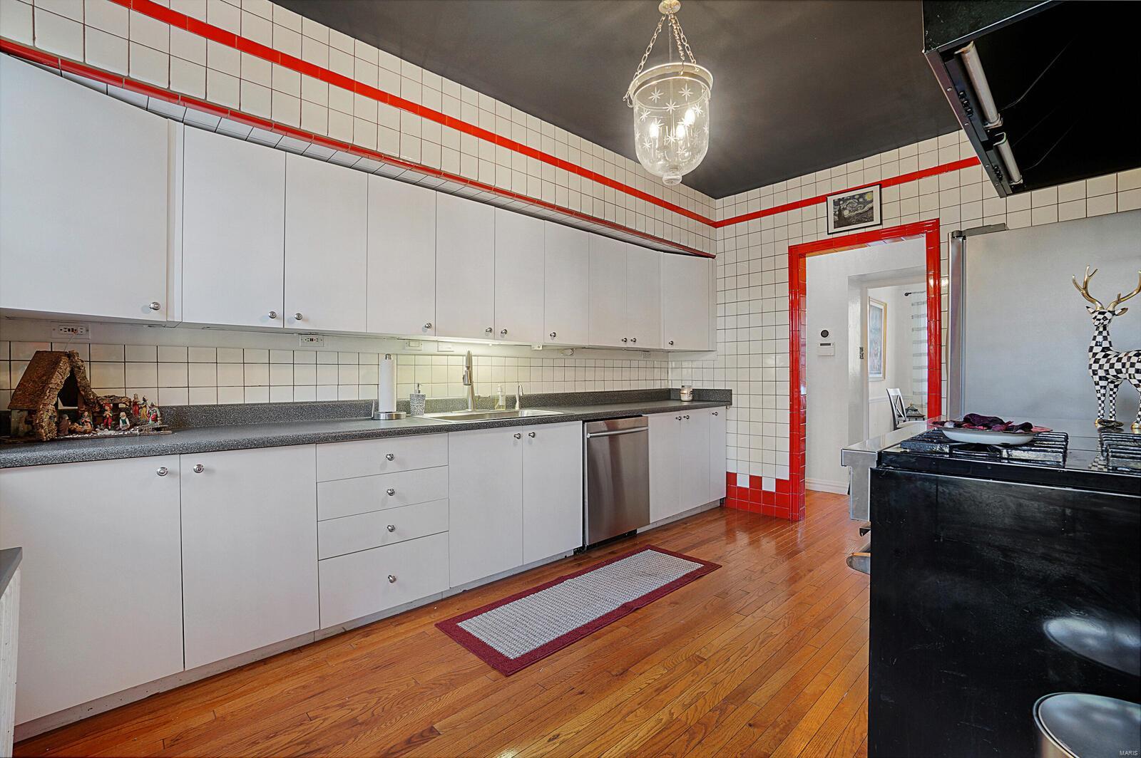 Sub of Lt 5 Summit Tr - Residential