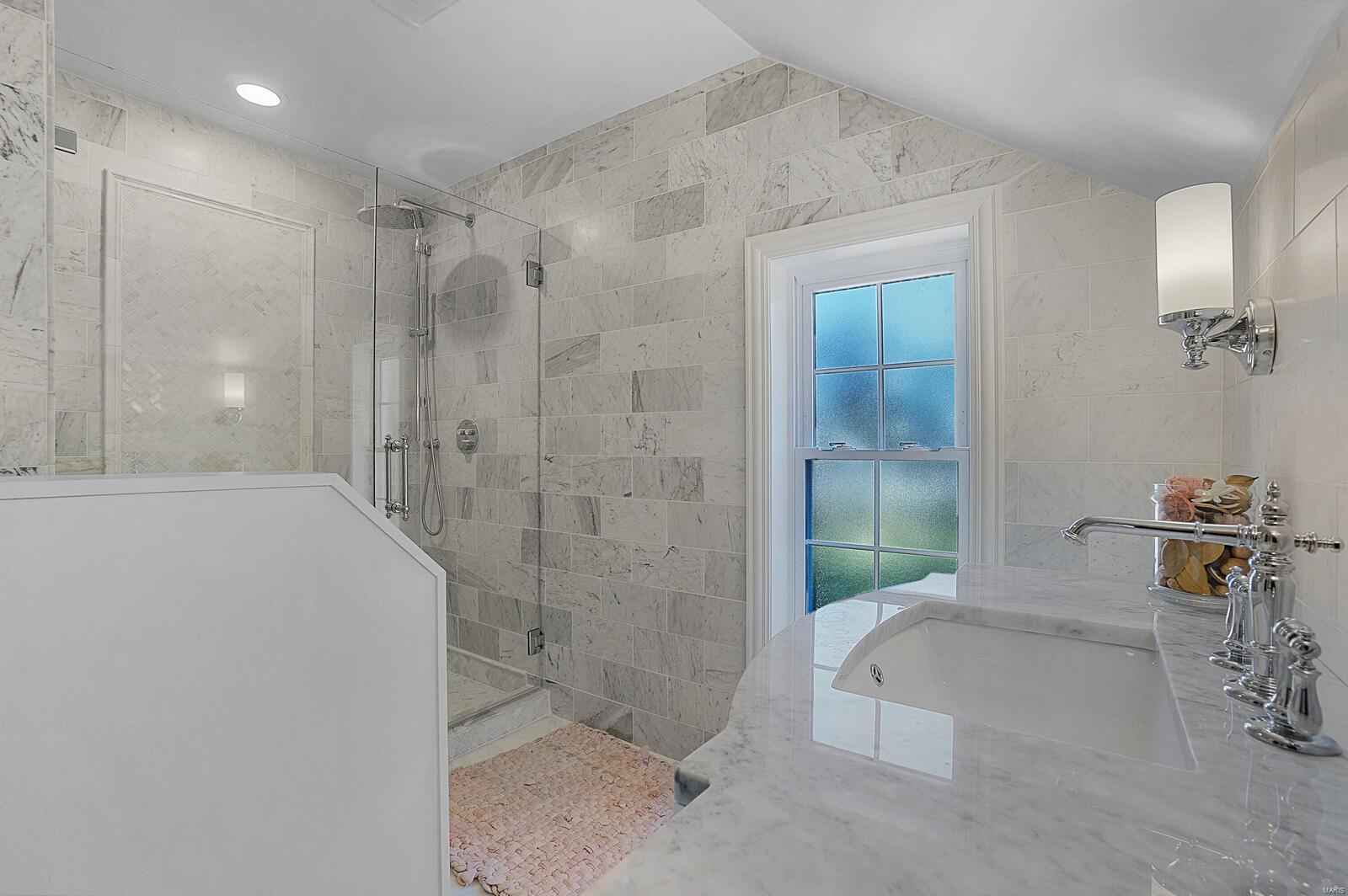 Sub of Lt 5 Summit Tr - Residential