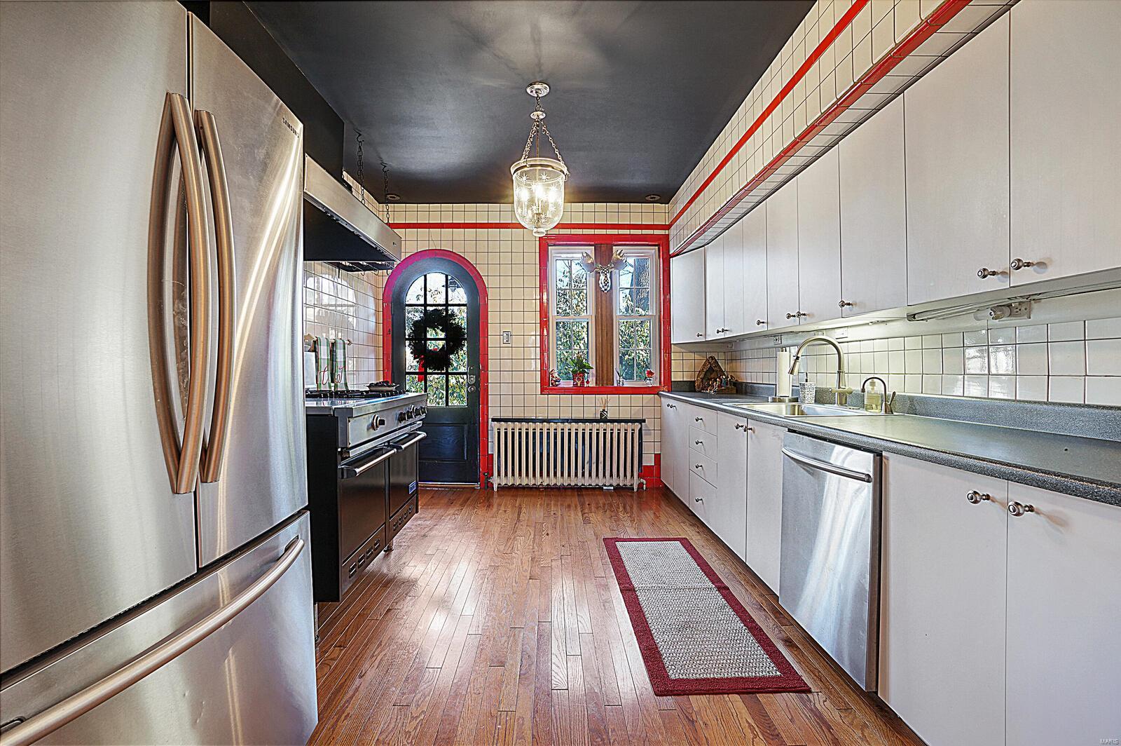 Sub of Lt 5 Summit Tr - Residential