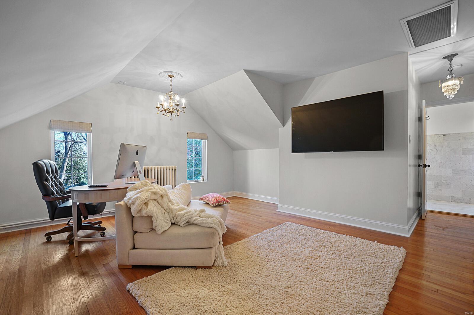 Sub of Lt 5 Summit Tr - Residential