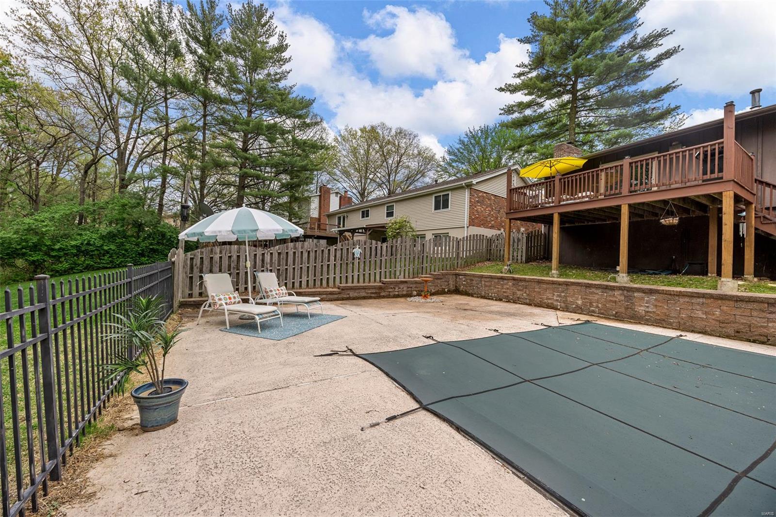 St Louis, Missouri 63141, United States, 3 Bedrooms Bedrooms, ,3 BathroomsBathrooms,Residential,Pending,109404