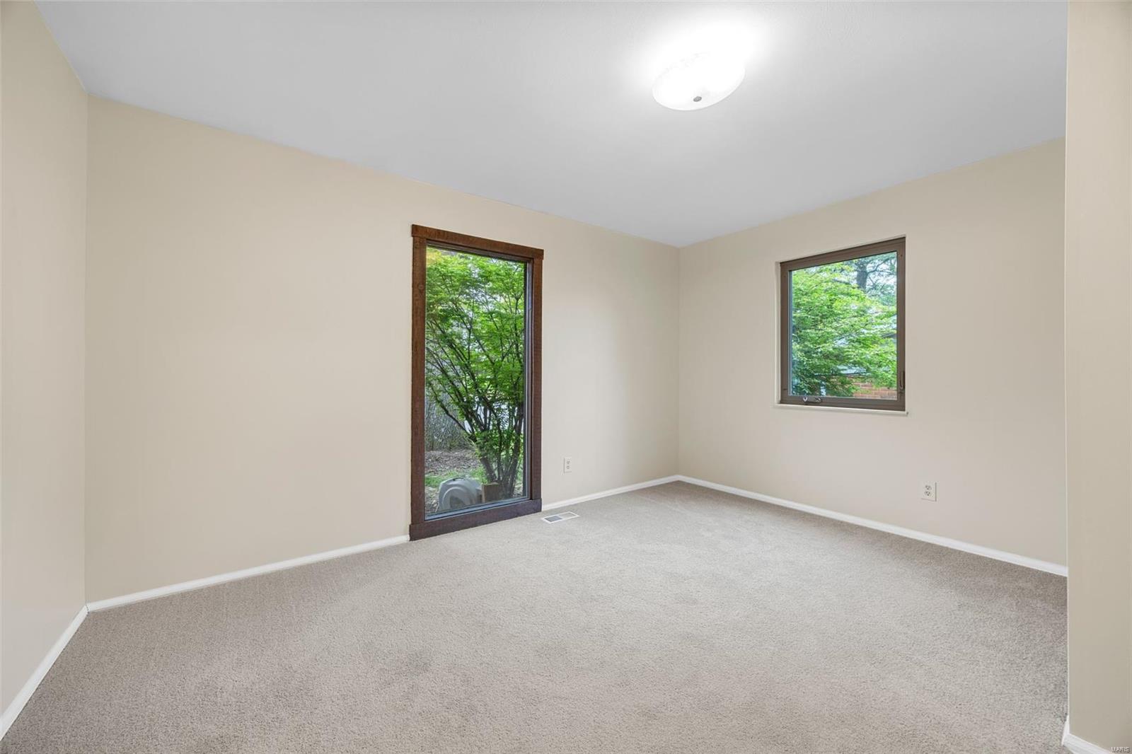 St Louis, Missouri 63141, United States, 3 Bedrooms Bedrooms, ,3 BathroomsBathrooms,Residential,Pending,109404