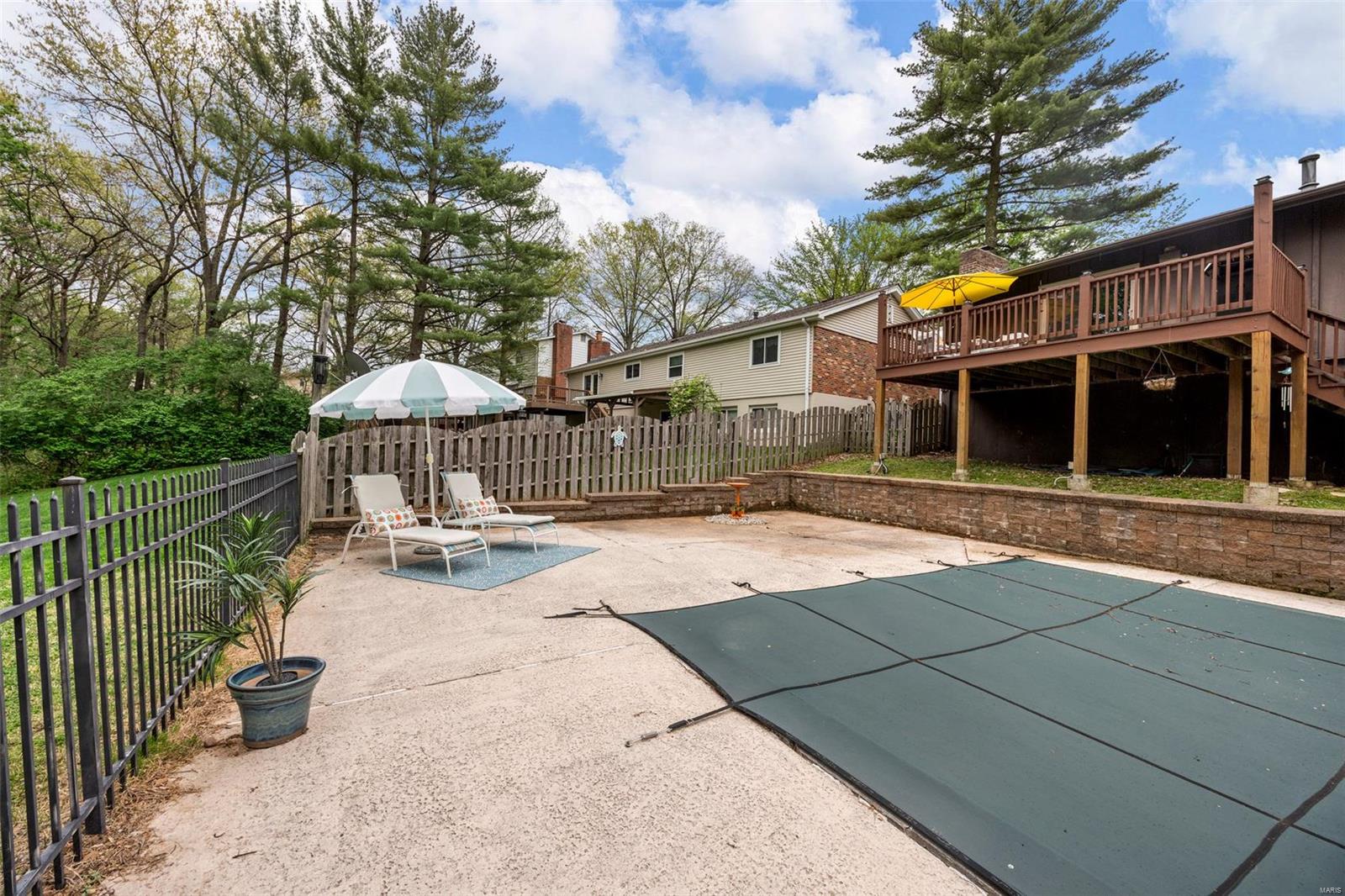 St Louis, Missouri 63141, United States, 3 Bedrooms Bedrooms, ,3 BathroomsBathrooms,Residential,Pending,109404