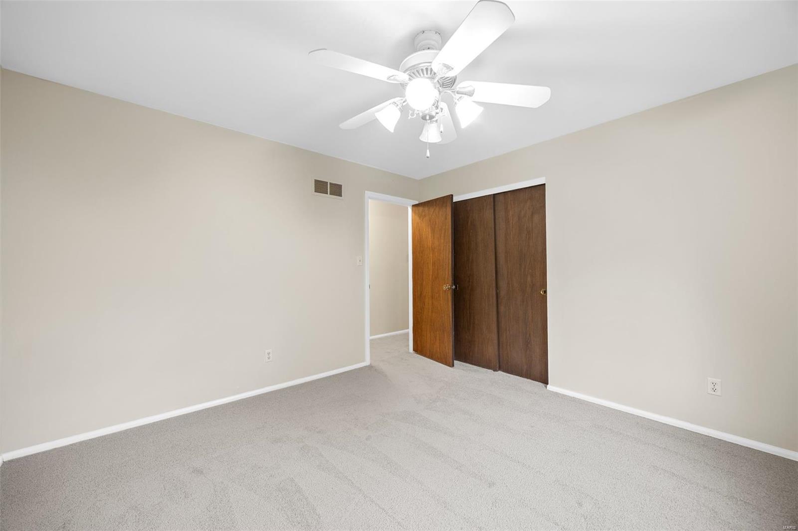 St Louis, Missouri 63141, United States, 3 Bedrooms Bedrooms, ,3 BathroomsBathrooms,Residential,Pending,109404