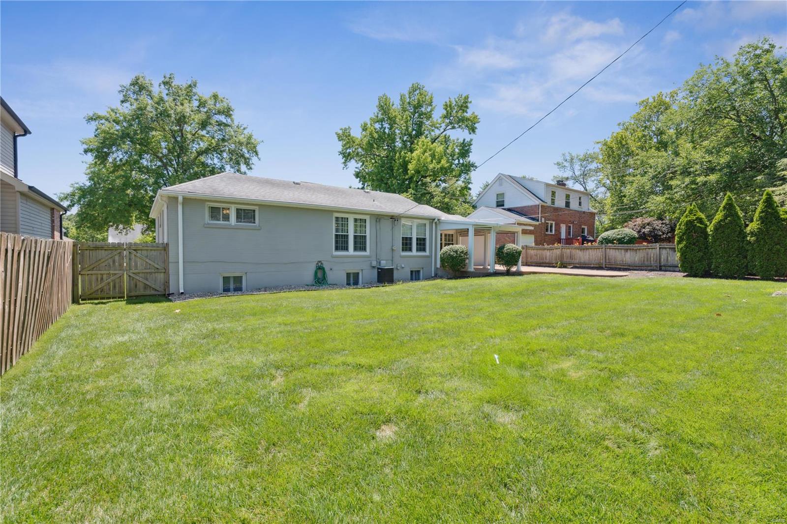 McKnight Park - Residential