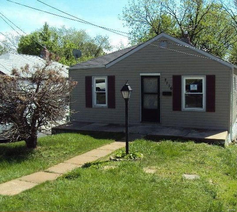 Belle Mead Place Resub Acre Lt 8 - Residential