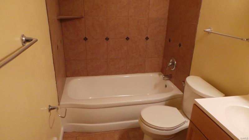 Oakwood Park - Residential Lease