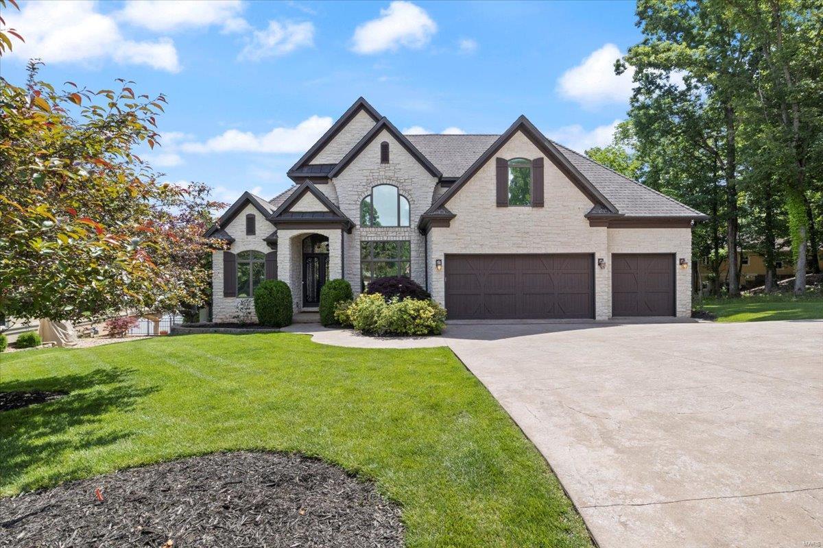 La Riva Est. - Residential