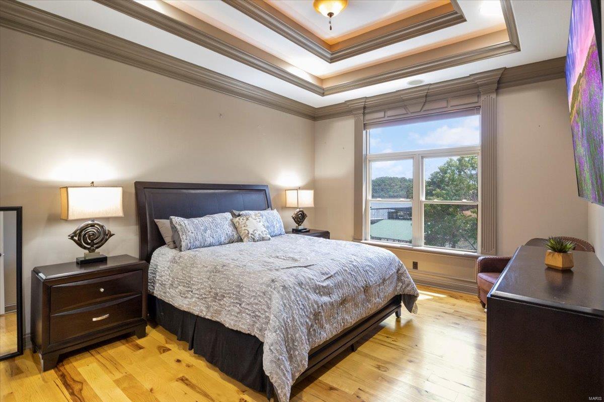 La Riva Est. - Residential