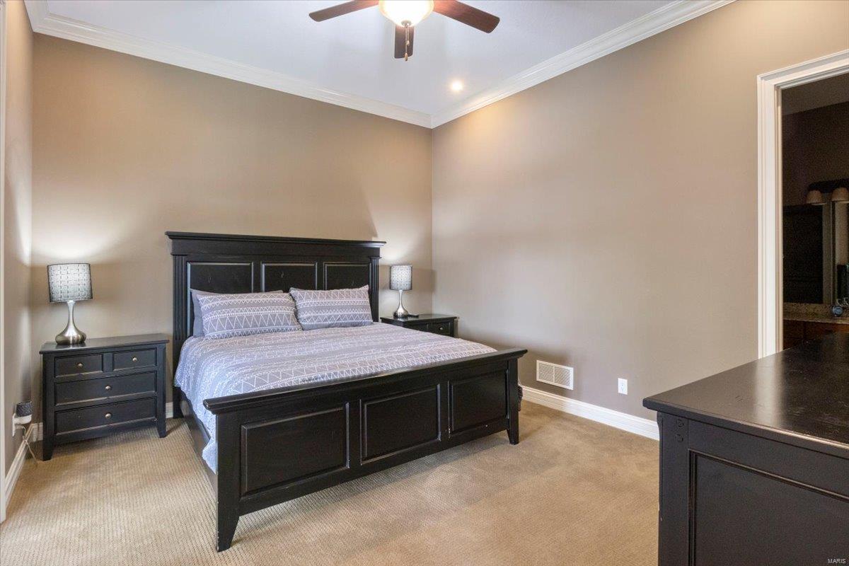 La Riva Est. - Residential