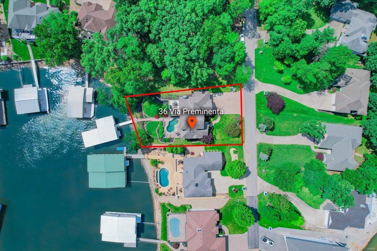 La Riva Est. - Residential