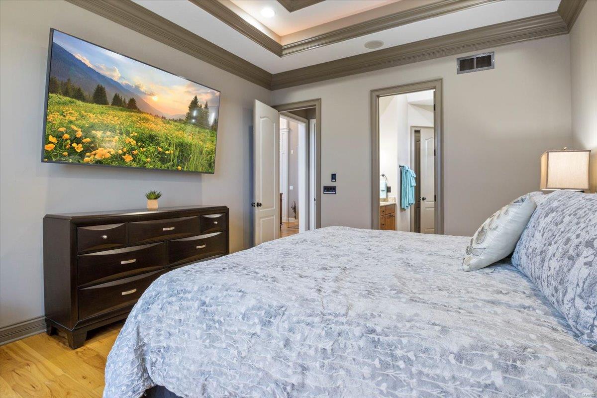 La Riva Est. - Residential