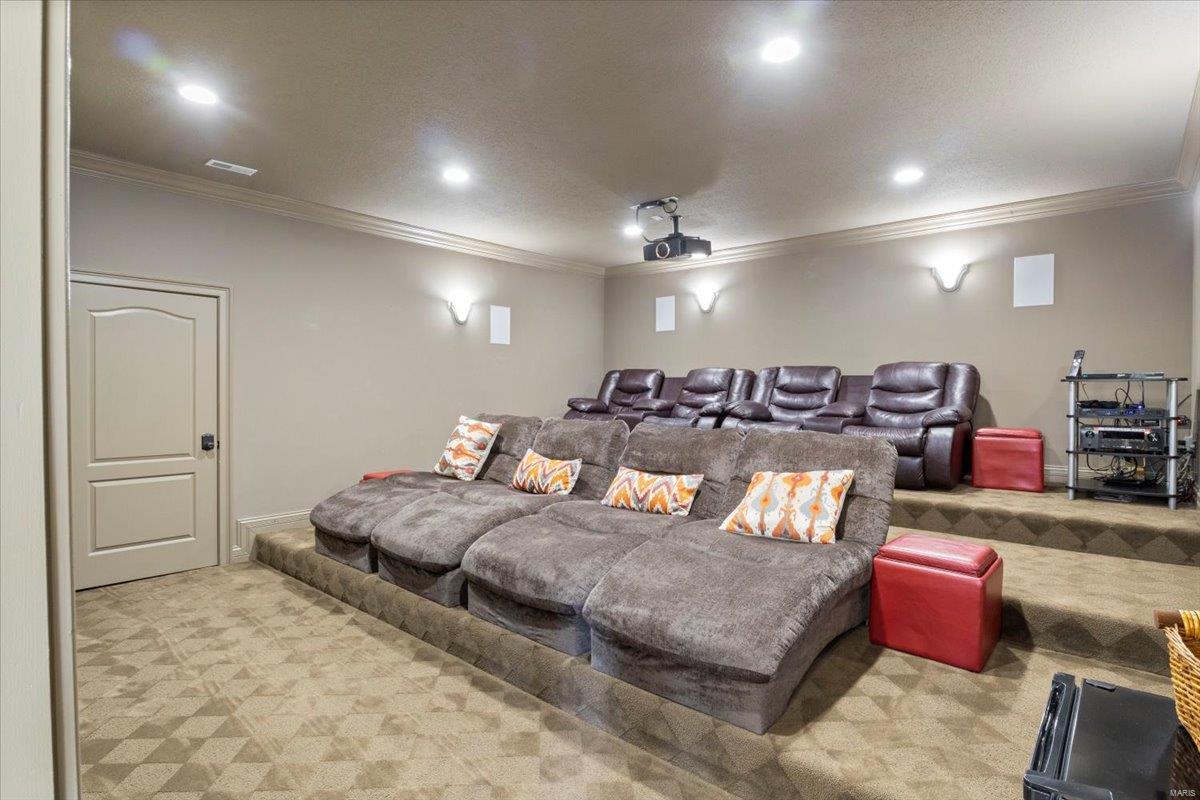 La Riva Est. - Residential