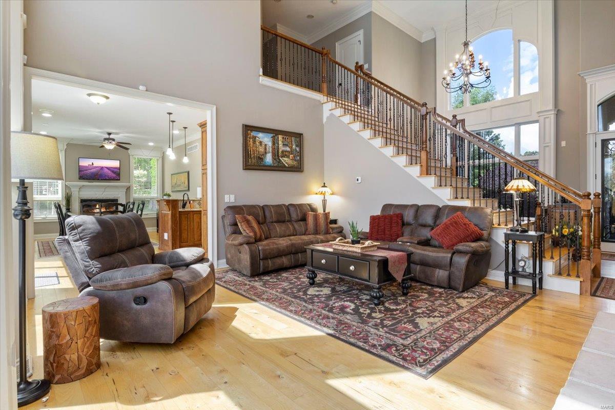 La Riva Est. - Residential