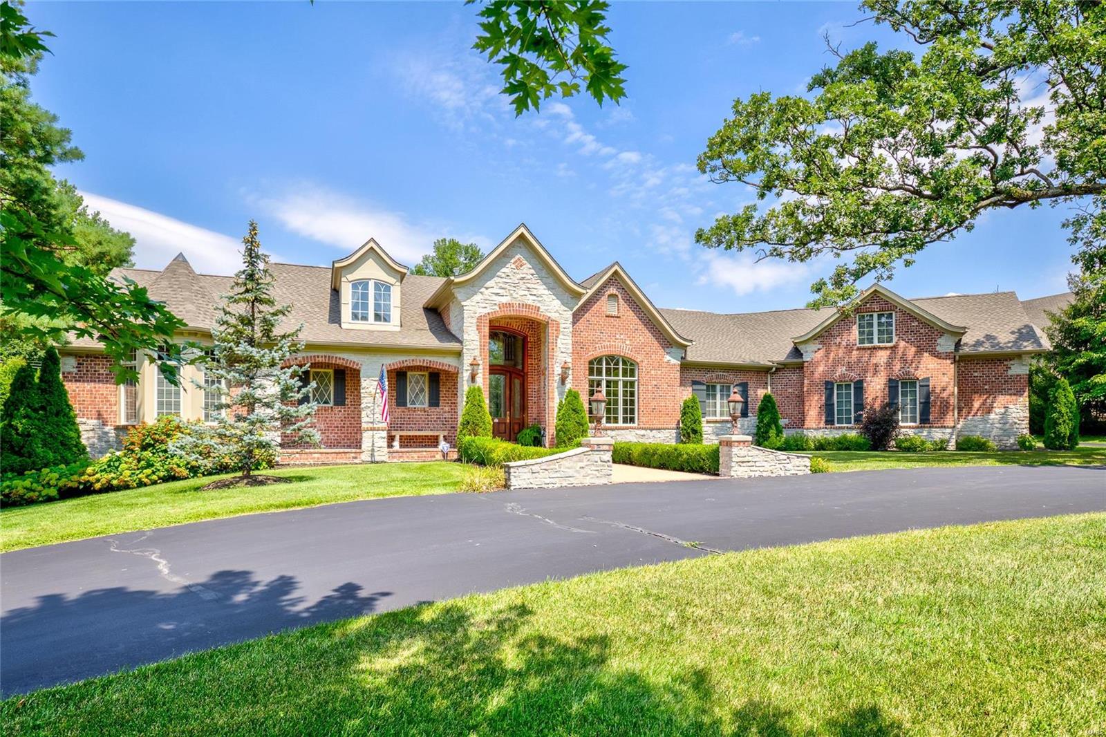 Frontenac Park - Residential