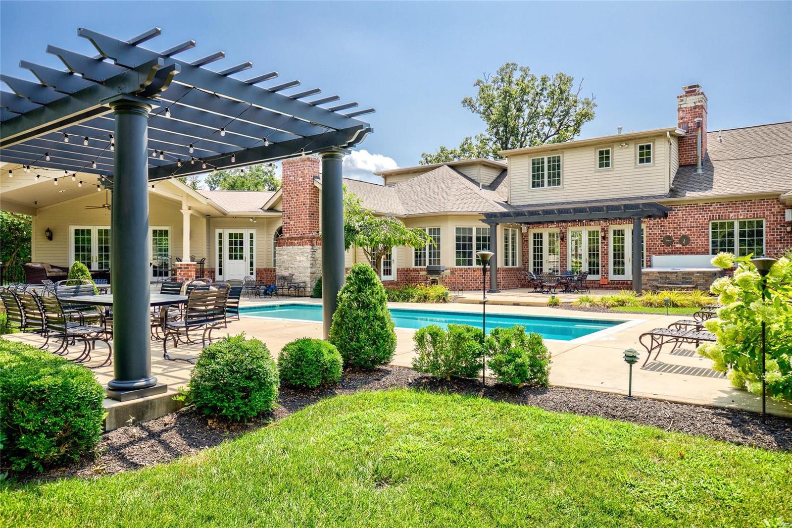 Frontenac Park - Residential