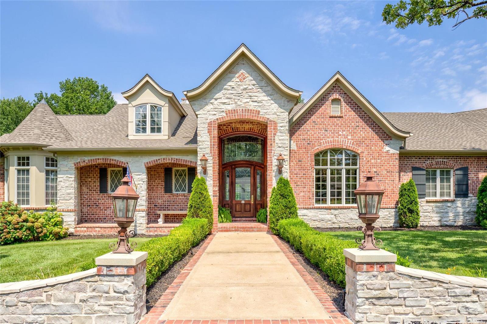 Frontenac Park - Residential