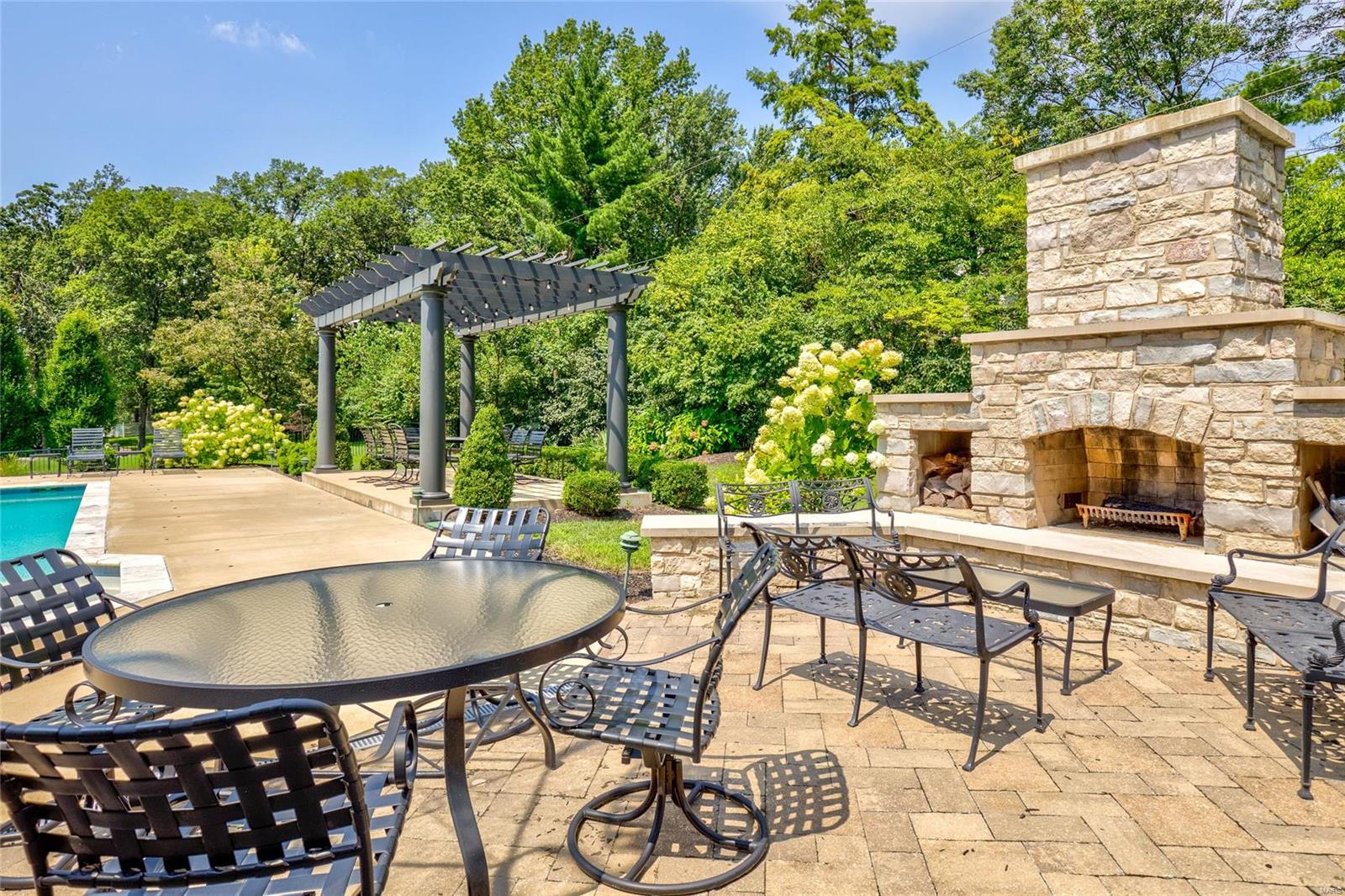 Frontenac Park - Residential