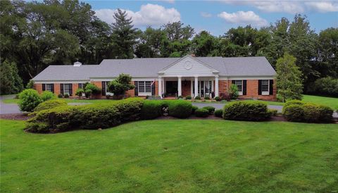 Photo of 26 Bellerive Country Club Grounds Drive, Town and Country, MO 63141 (MLS # 24033100)