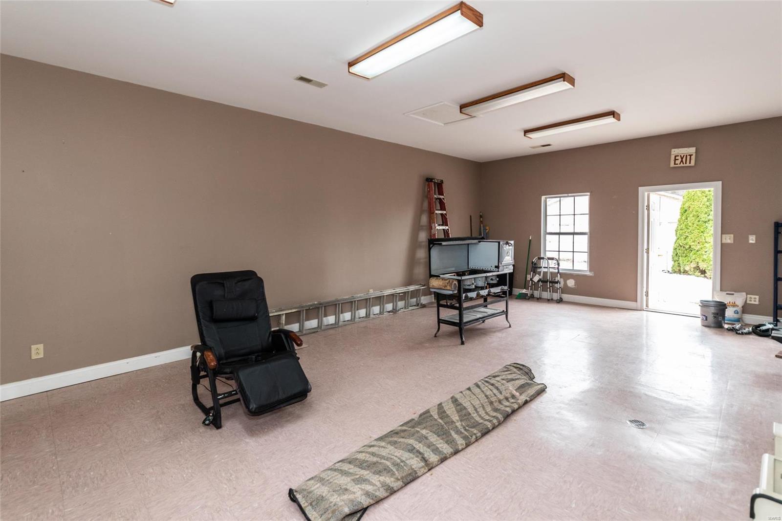 Fenton, Missouri 63026, United States, ,Residential,Pending,28405