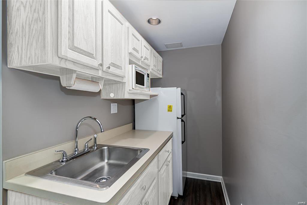 Thousand Oaks Five - Residential