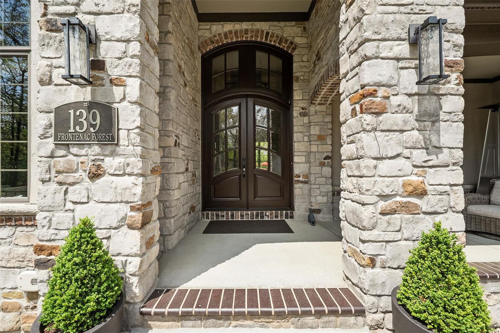 139 Frontenac Forest