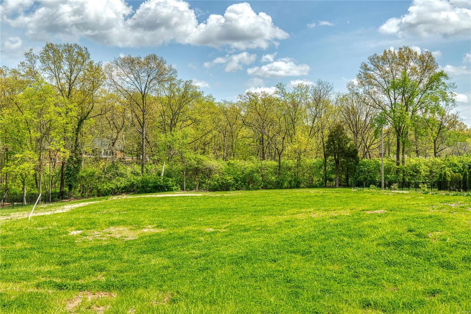 Town and Country Manor Add1 - Land