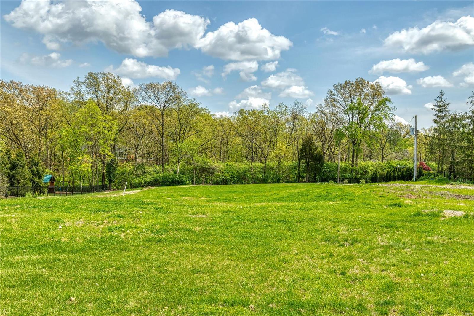 Town and Country Manor Add1 - Land