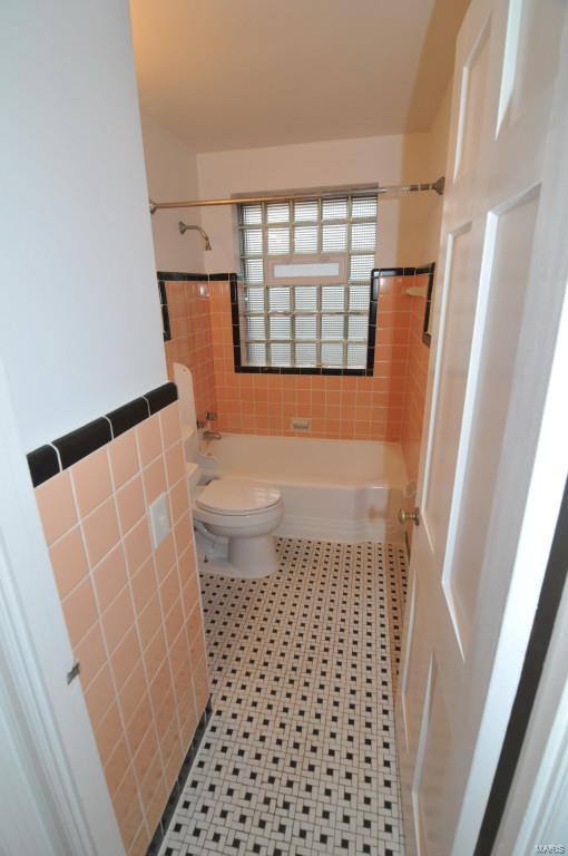 North McKnight - Residential Lease