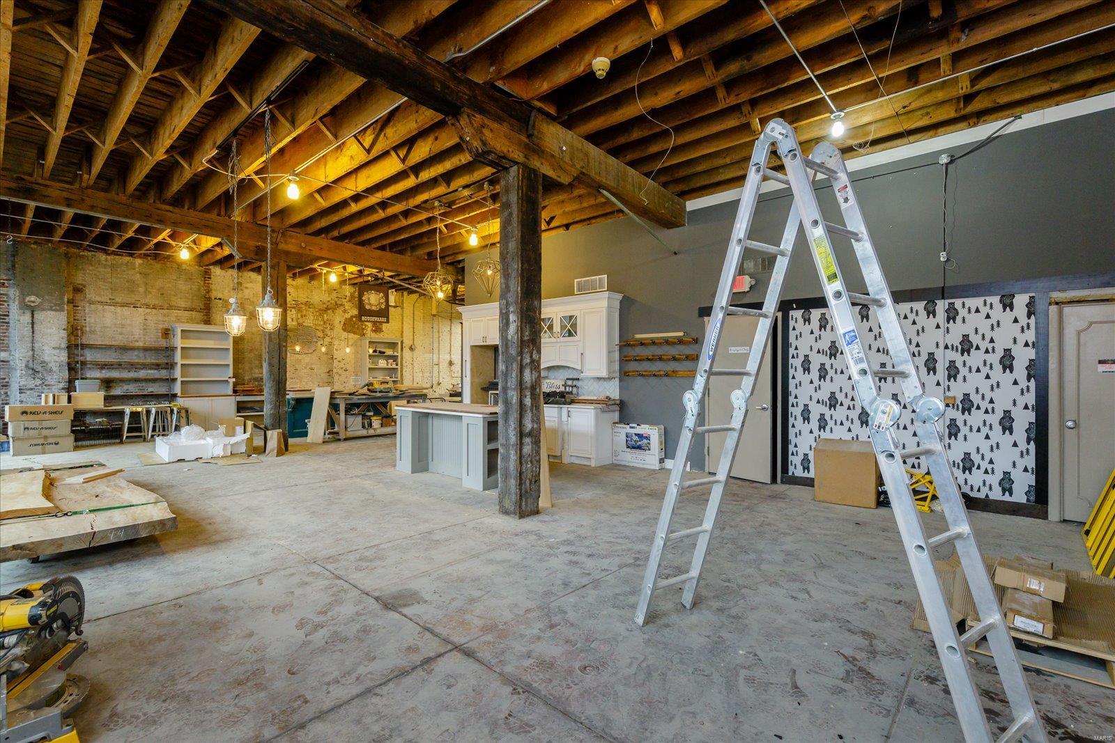 The Gate - Commercial Sale