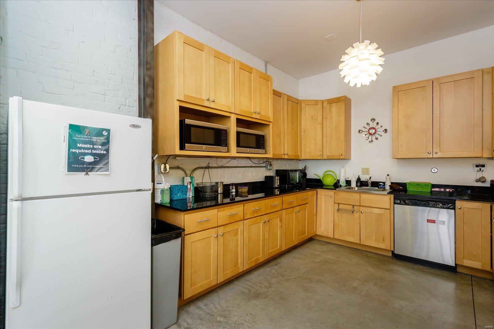 The Gate - Commercial Sale