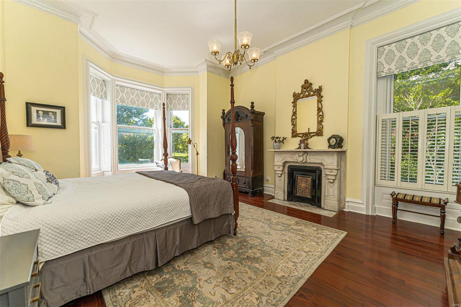 Lafayette Square - Residential