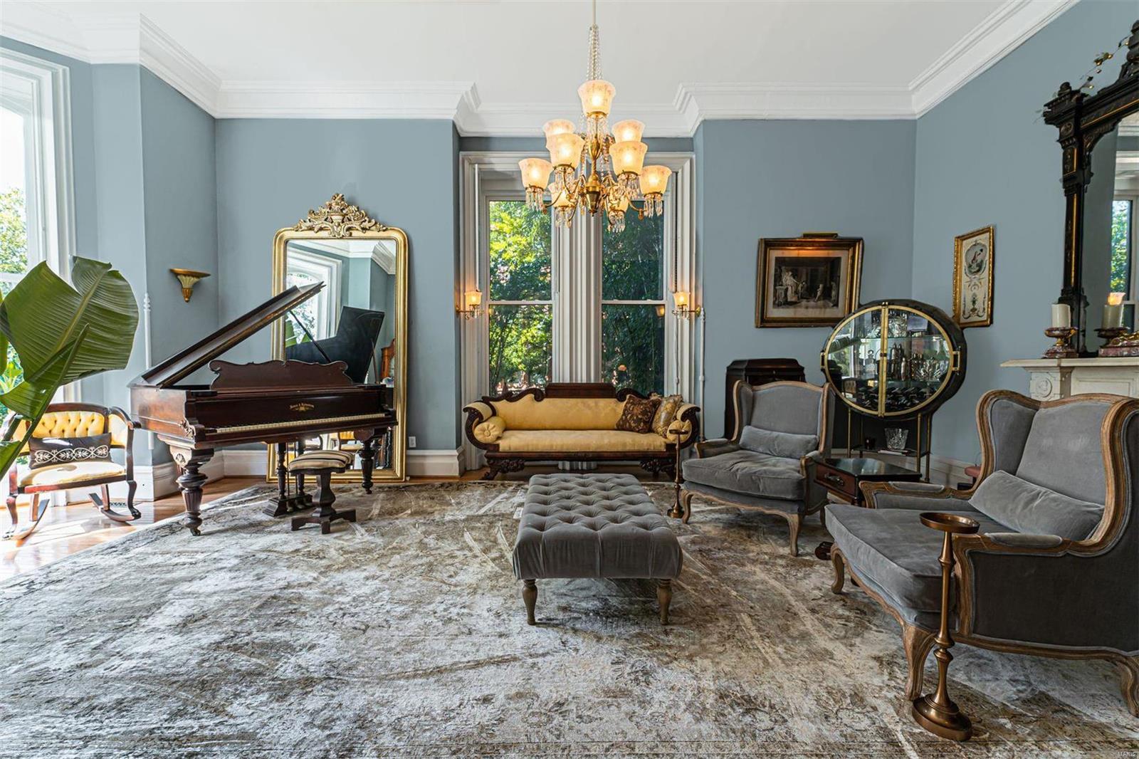 Lafayette Square - Residential