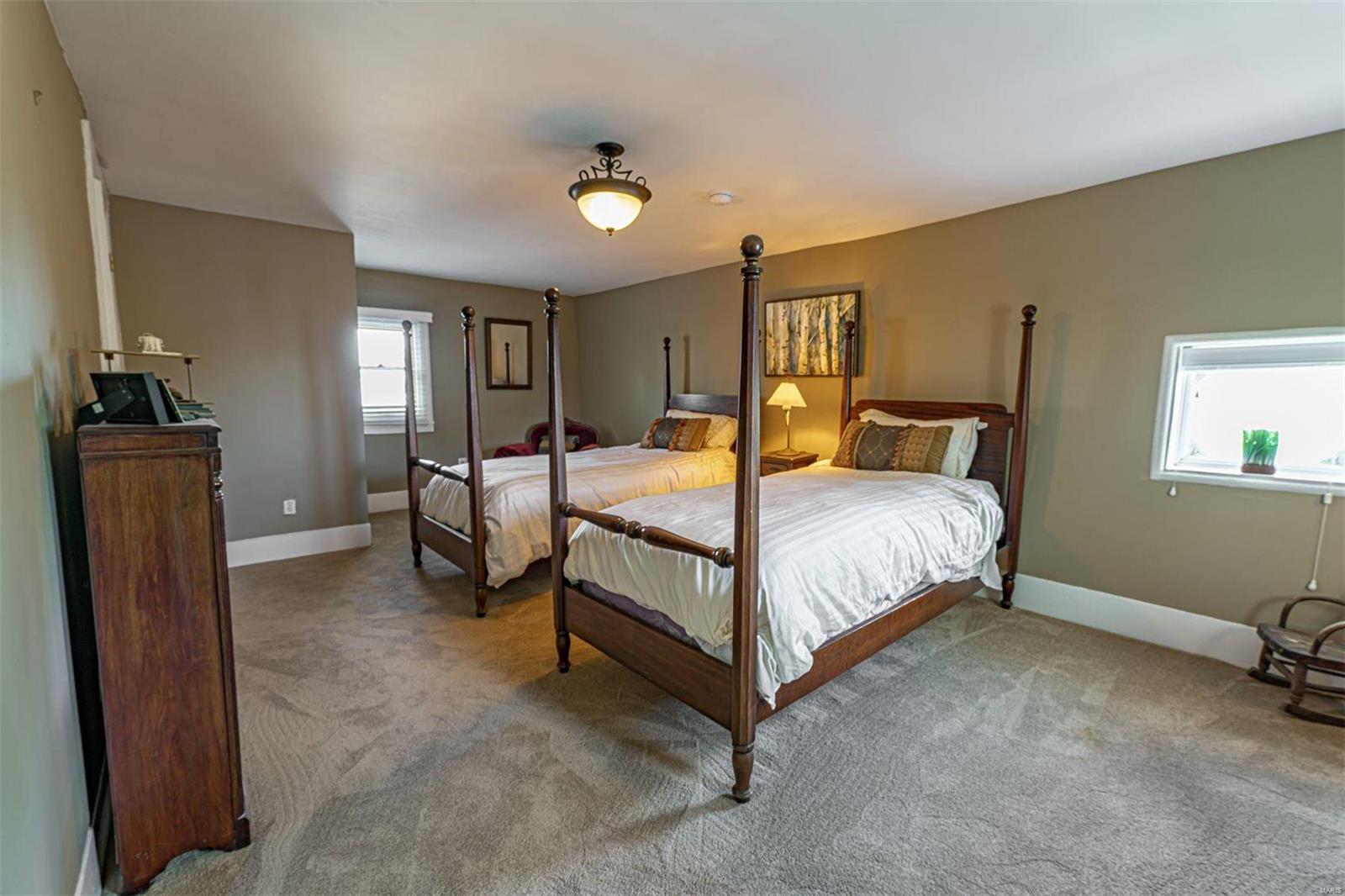 Lafayette Square - Residential