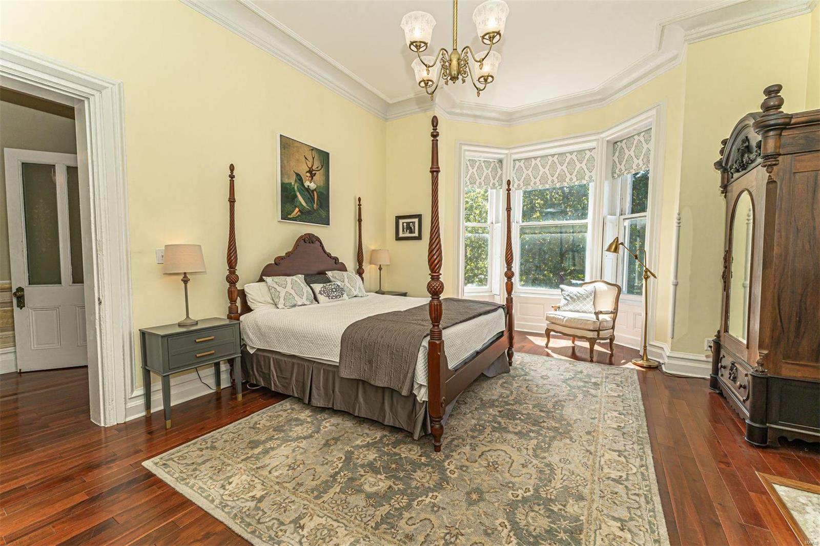 Lafayette Square - Residential