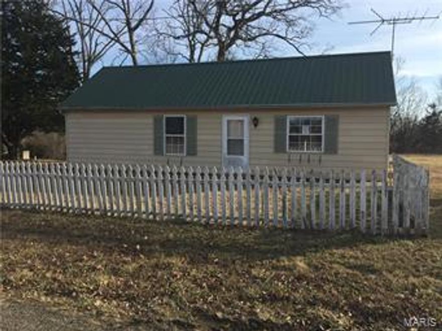 Here is what you have been waiting for. 2 bdr, 1 bath on 0.54 acres in the country. Hurry before its gone.

This is a HUD owned property. HUD case # 292-386192
HUD Homes are sold  “AS-IS”.
No utilities please use caution and bring a flash light.
 Permission for utility activation must be granted. In cases where plumbing deficiencies exist,
 permission might be denied !!!!
HUD will not longer pay CC for investor SpecialListingConditions: Foreclosure
