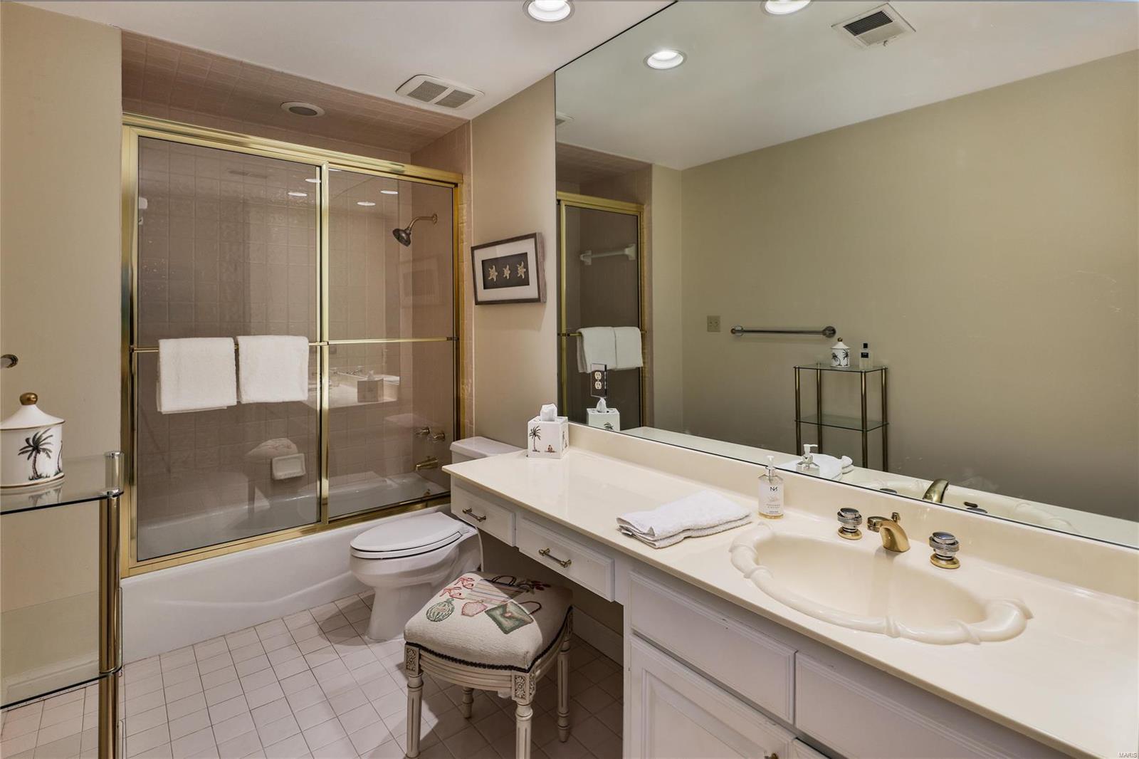 Carlyle One - Residential