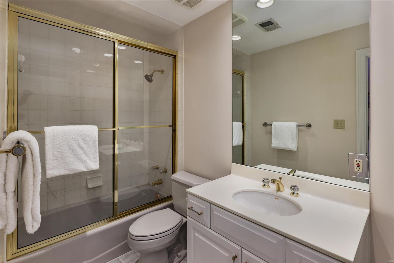 Carlyle One - Residential