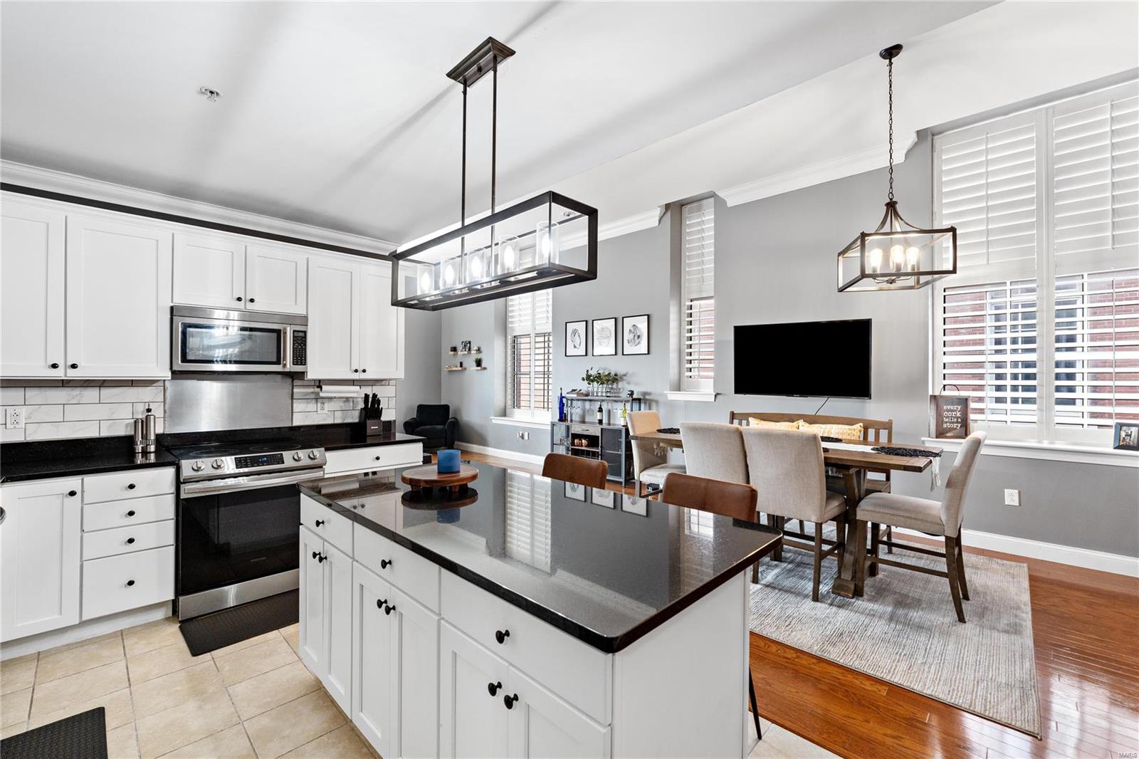1515 Lafayette Avenue 401