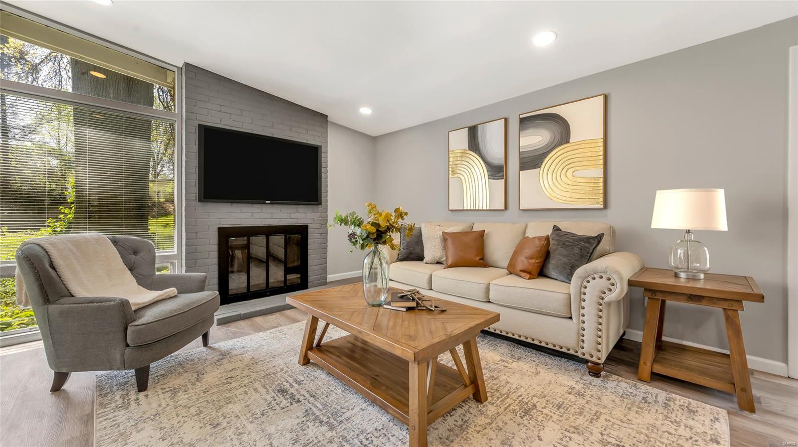 Florissant, Missouri 63033, United States, 3 Bedrooms Bedrooms, ,2 BathroomsBathrooms,Residential,Active,94440