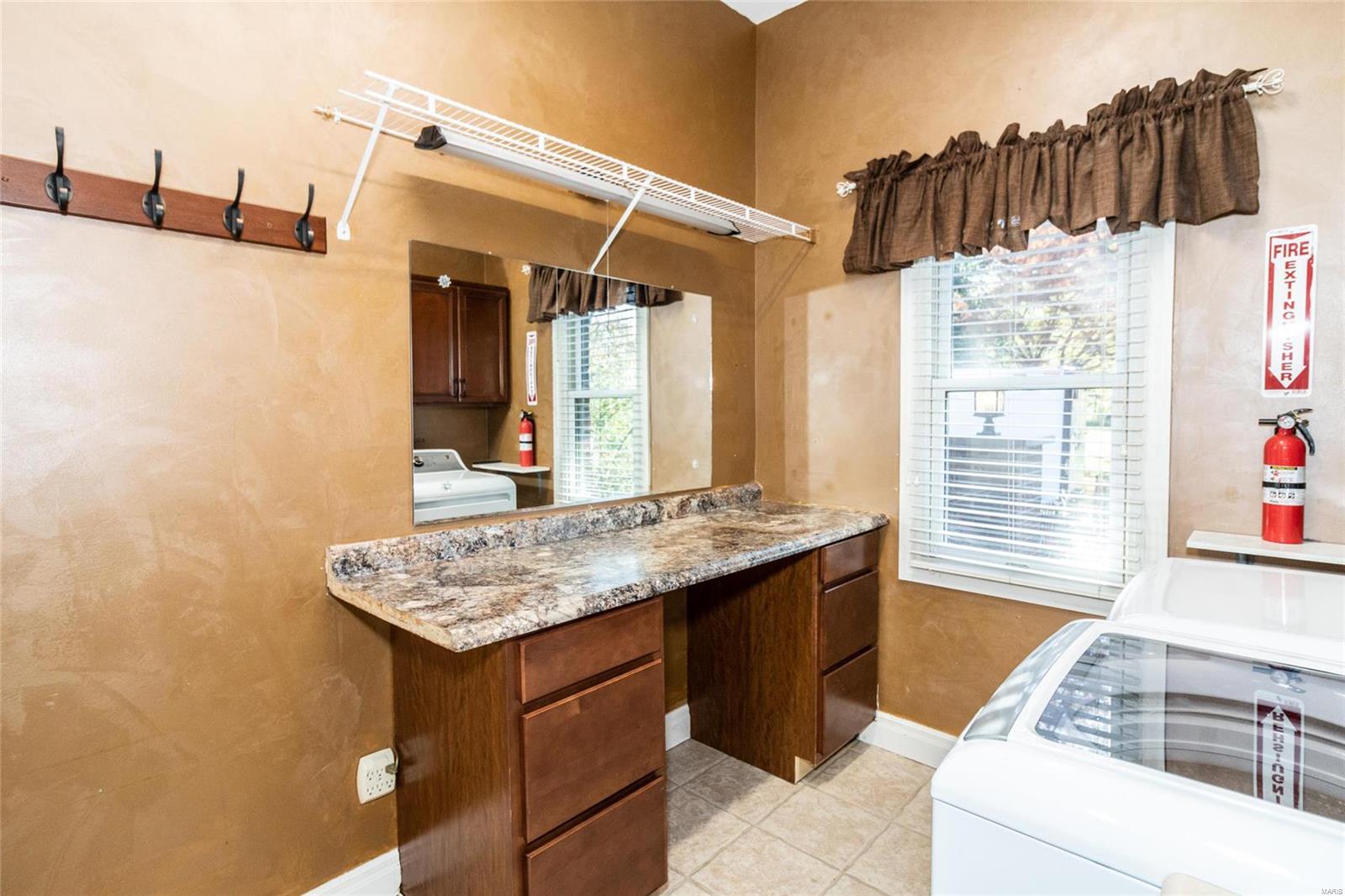 Keller Manor - Residential