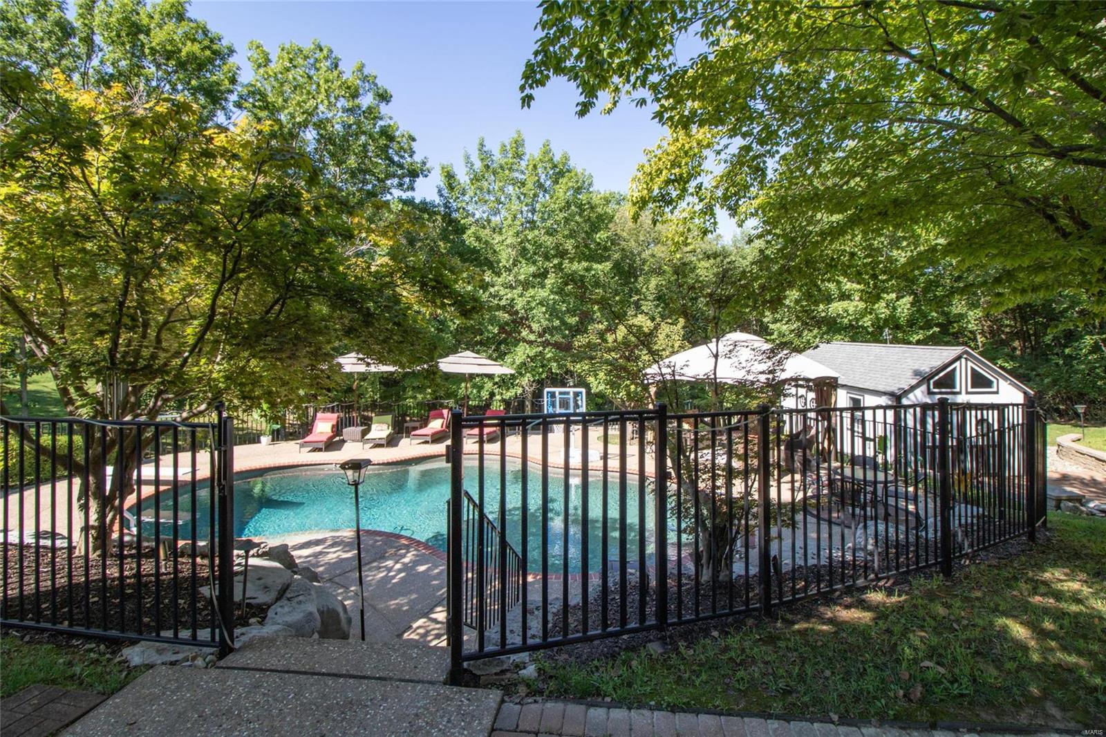 Keller Manor - Residential